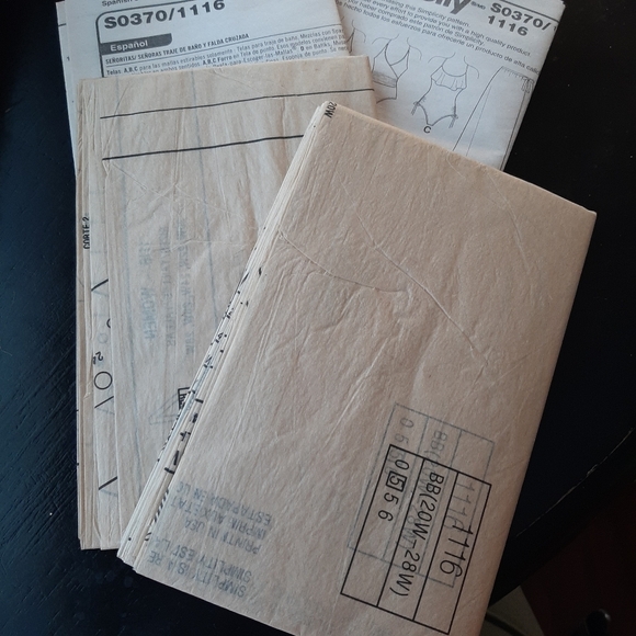 MIMI G STYLE PLUS SIZE SWIMSUIT PATTERN - Picture 5 of 10